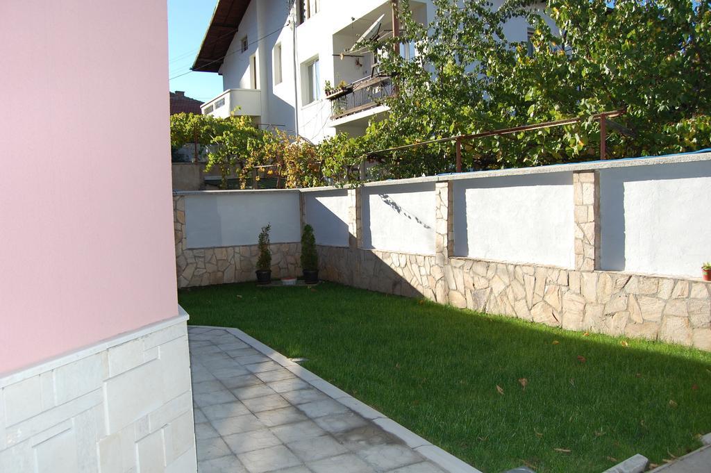 Rozovata Kashta Ξενοδοχείο Κιουστεντίλ Εξωτερικό φωτογραφία